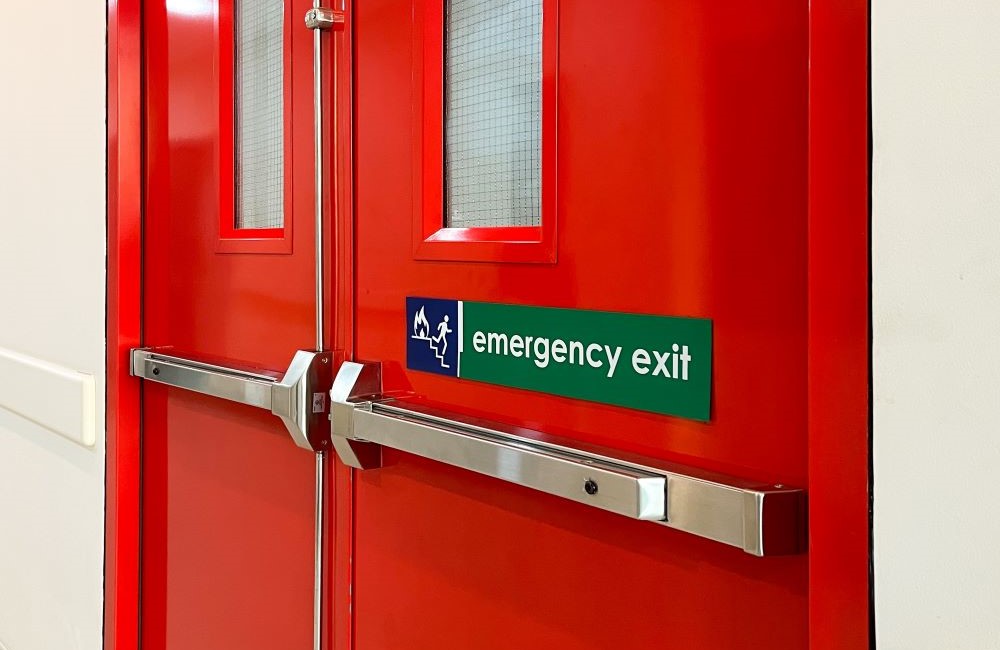 Fire door passive fire protection