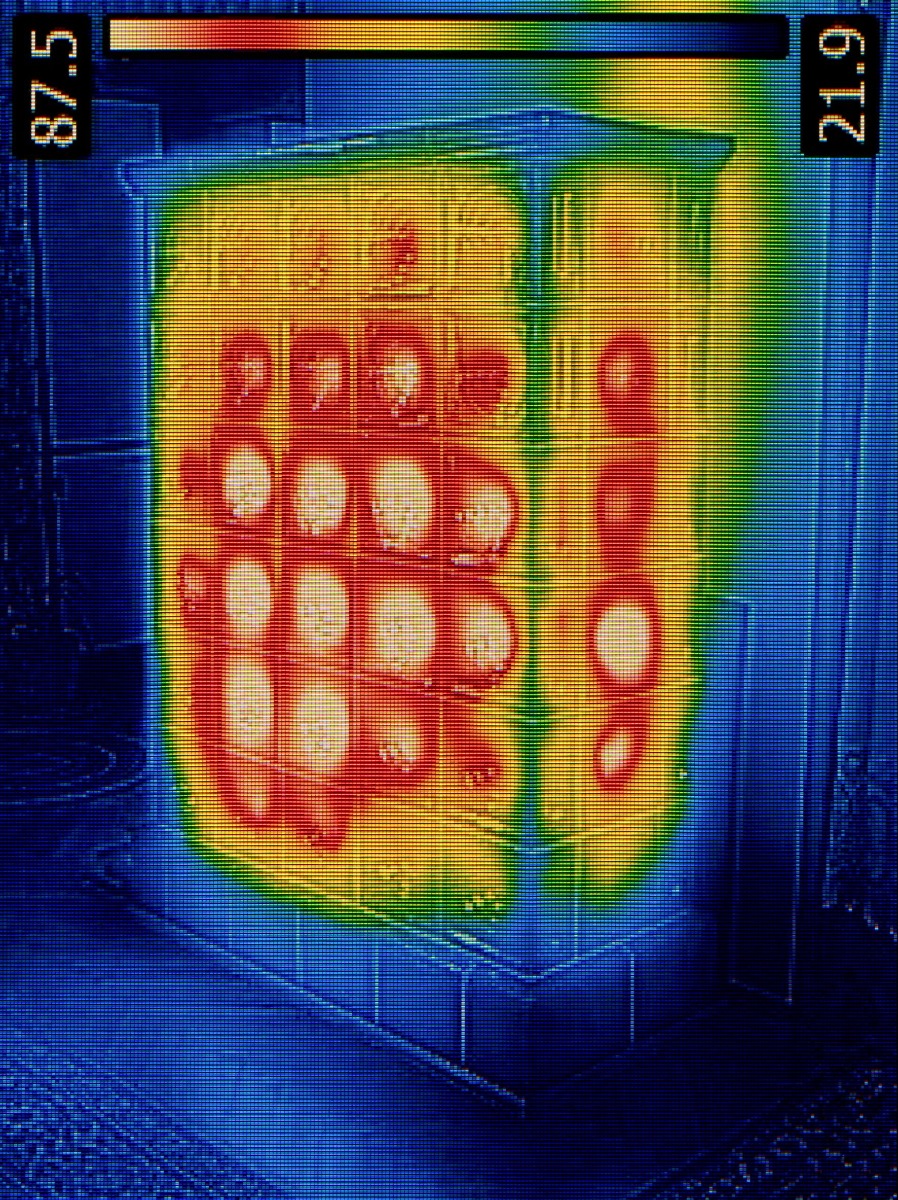 Tiled Stove Temperature Distribution